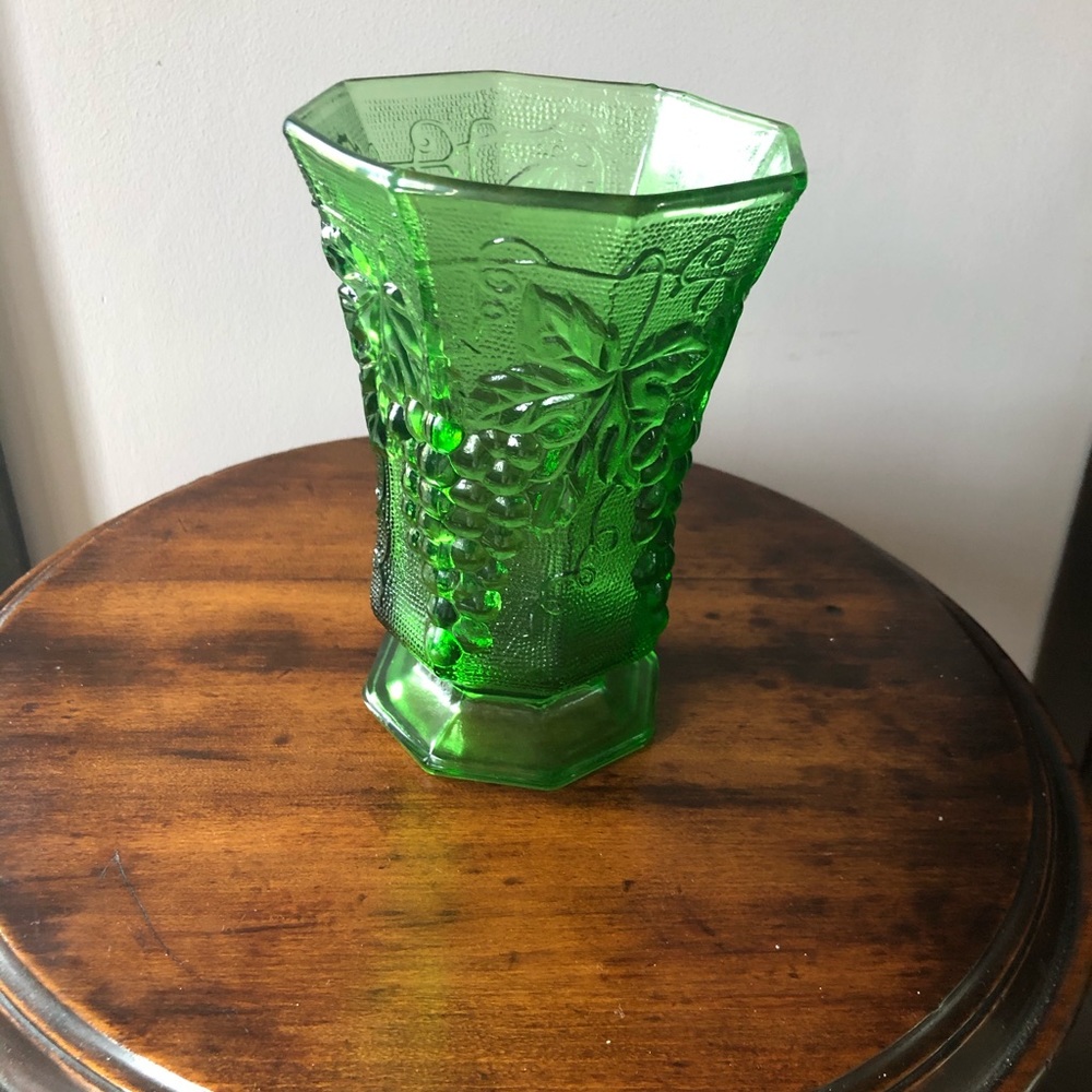 Vintage Indiana Colony green vase